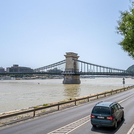 Danube Waterfront View At Chain Bridge Будапешт Экстерьер фото